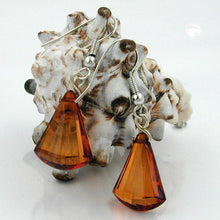 Lade das Bild in den Galerie-Viewer, Ohrhaken Ohrhänger Ohrringe 40x13mm Flachkegel facettiert braun Kunststoff Haken Weißbronze