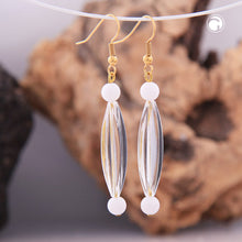 Lade das Bild in den Galerie-Viewer, Ohrhaken Ohrhänger Ohrringe 60x8mm Rillenolive kristall-transparent weiß Kunststoff