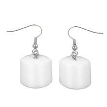 Lade das Bild in den Galerie-Viewer, Ohrhaken Ohrhänger Ohrringe 37x15mm Schrägperle Kunststoff weiß-glänzend