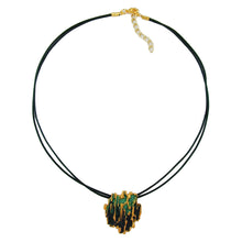 Lade das Bild in den Galerie-Viewer, Kette 34x28mm Anhänger Borke grün-matt-goldfarben emailliert Metallguss Kordel dunkelgrün 42cm