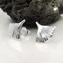 Lade das Bild in den Galerie-Viewer, Ohrstecker Ohrring 12mm Ginkgoblatt glänzend Silber 925