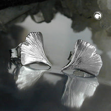 Lade das Bild in den Galerie-Viewer, Ohrstecker Ohrring 9mm Ginkgoblatt glänzend Silber 925