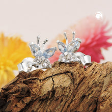 Lade das Bild in den Galerie-Viewer, Ohrstecker Ohrring 7x6mm Schmetterling Zirkonia weiß und synthetischer Aquamarin Silber 925