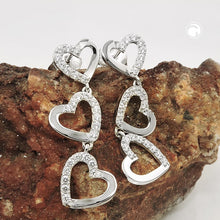 Lade das Bild in den Galerie-Viewer, Ohrstecker Ohrring 31x10mm Herzen mit Zirkonias glänzend rhodiniert Silber 925