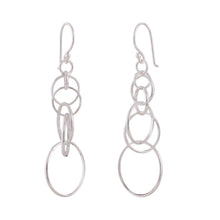 Lade das Bild in den Galerie-Viewer, Ohrhaken Ohrring 50x16,5mm mit je 6 beweglichen Ringen Silber 925