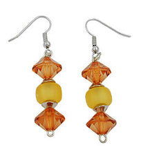 Lade das Bild in den Galerie-Viewer, Ohrhaken Ohrhänger Ohrringe 55mm Facettenperlen Kunststoff topasfarben gelb