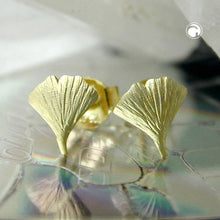 Lade das Bild in den Galerie-Viewer, Ohrstecker Ohrring 6,5x6mm Ginkgoblatt matt 9Kt GOLD