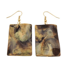 Lade das Bild in den Galerie-Viewer, Ohrhaken Ohrhänger Ohrringe 56x25mm Viereck Kunststoff gewellt braun-beige-schwarz
