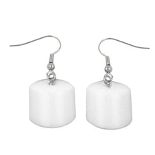 Lade das Bild in den Galerie-Viewer, Ohrhaken Ohrhänger Ohrringe 37x15mm Schrägperle Kunststoff weiß-glänzend
