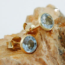 Lade das Bild in den Galerie-Viewer, Ohrstecker Ohrring 5mm synthetischer Aquamarin 9Kt GOLD
