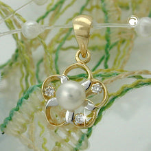 Lade das Bild in den Galerie-Viewer, Anhänger 10mm Blume bicolor Zuchtperle Zirkonias 9Kt GOLD
