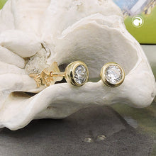 Lade das Bild in den Galerie-Viewer, Ohrstecker Ohrring 5mm Zirkonia rund 9Kt GOLD
