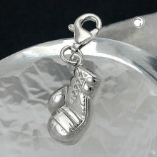 Lade das Bild in den Galerie-Viewer, Anhänger 15x10mm Charm Boxhandschuh Silber 925
