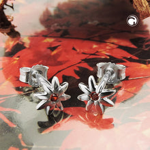 Lade das Bild in den Galerie-Viewer, Ohrstecker Ohrring 6mm Blume glänzend mit Zirkonia rot-orange Silber 925
