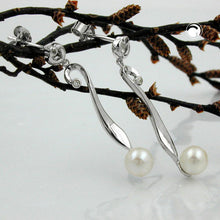 Lade das Bild in den Galerie-Viewer, Ohrstecker Ohrring 34x6mm Ohrhänger mit Zuchtperle 6mm und Zirkonia rhodiniert Silber 925
