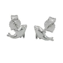 Lade das Bild in den Galerie-Viewer, Ohrstecker Ohrring 8x4mm kleiner Delfin glänzend Silber 925

