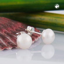 Lade das Bild in den Galerie-Viewer, Ohrstecker Ohrring ca. 6x5mm Süßwasserzuchtperle weiß flach Silber 925
