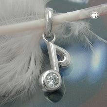 Lade das Bild in den Galerie-Viewer, Anhänger 11x5mm Musiknote Achtelnote mit Zirkonia Silber 925
