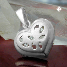 Lade das Bild in den Galerie-Viewer, Anhänger 14x14mm Herz mit 3 Zirkonias matt-glänzend Silber 925
